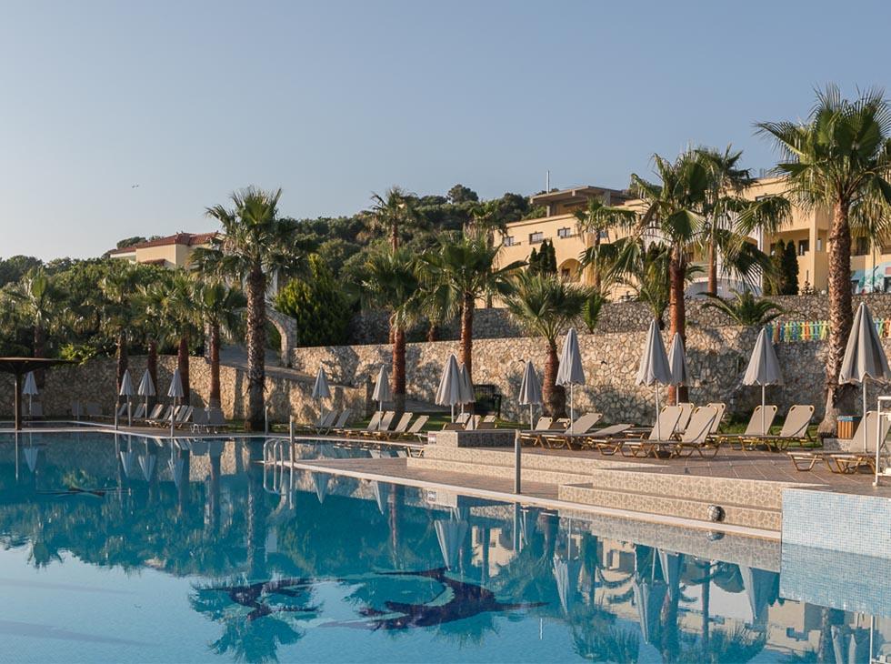 Langley Resort Almirida Bay Exterior foto